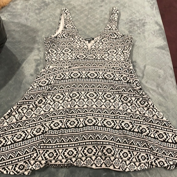 Aztec print dress with shorts - Picture 1 of 3